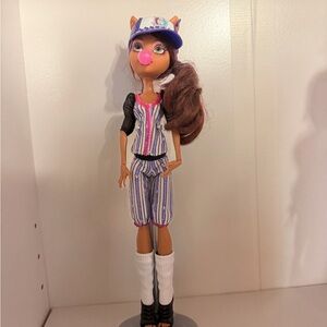 Clawdeen Wolf Monster High Doll in baseball costume